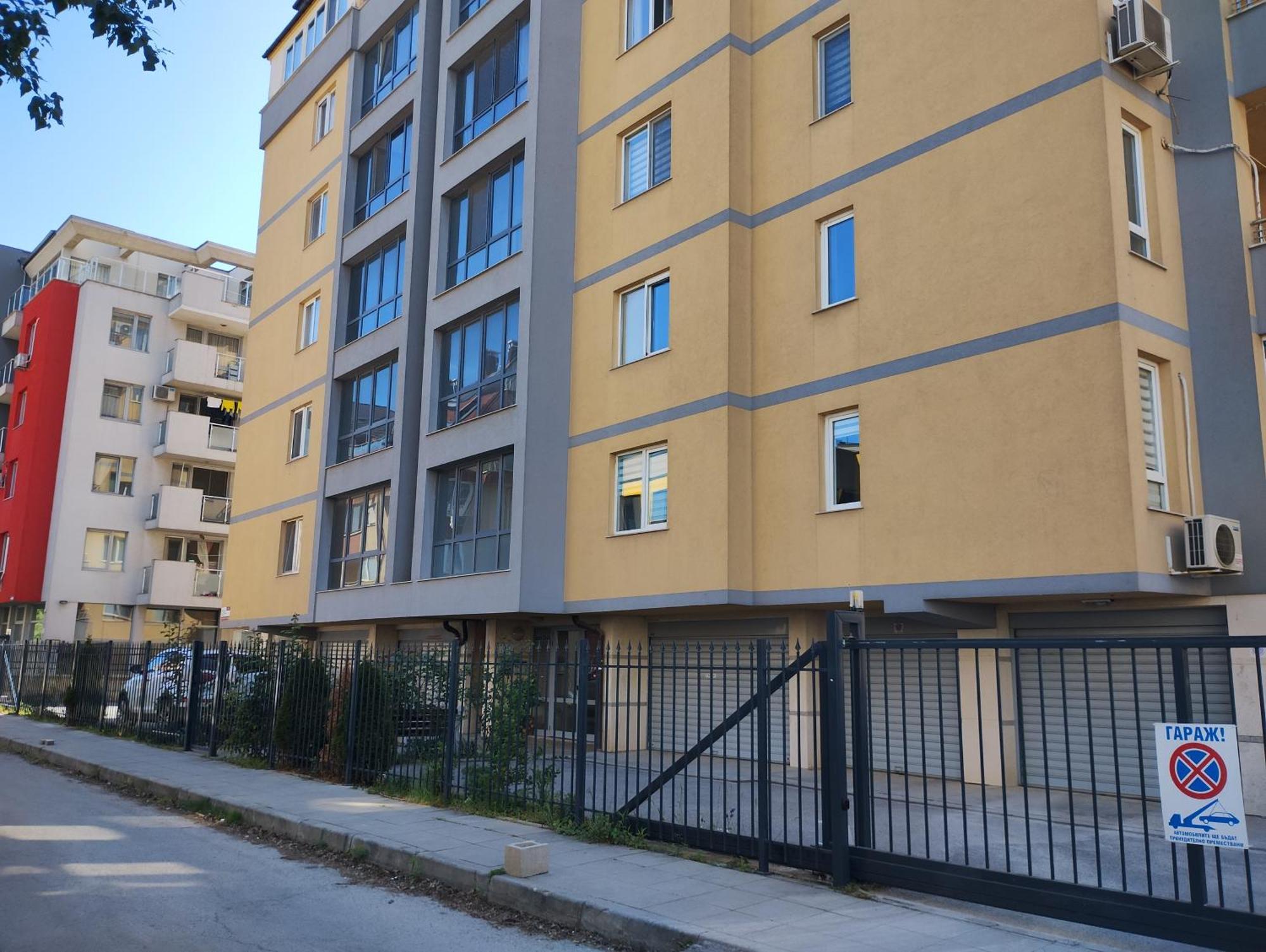 Happy Apartment & Free Breakfast - Mladost Sófia Exterior foto
